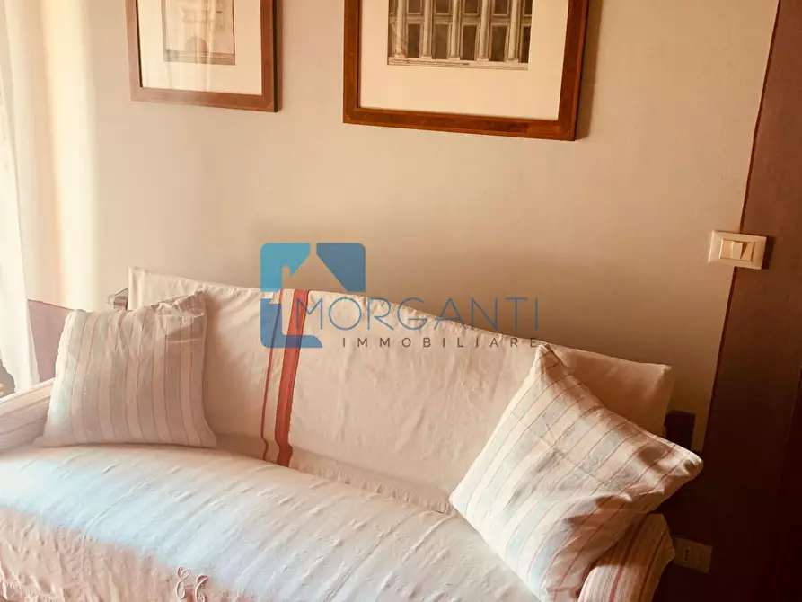 Immagine 10 di Villa in vendita  a Camaiore