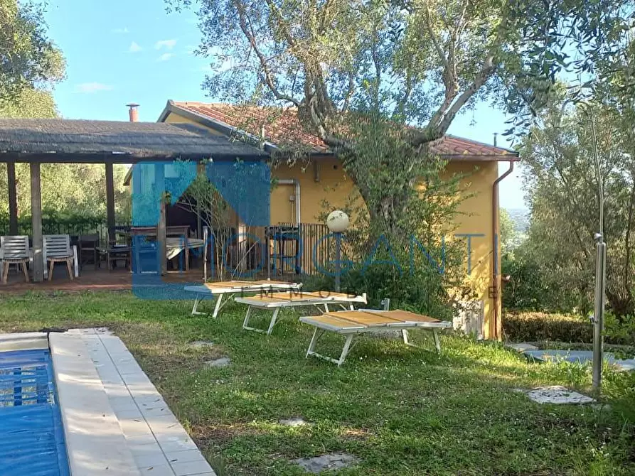 Immagine 31 di Villa in vendita  a Camaiore