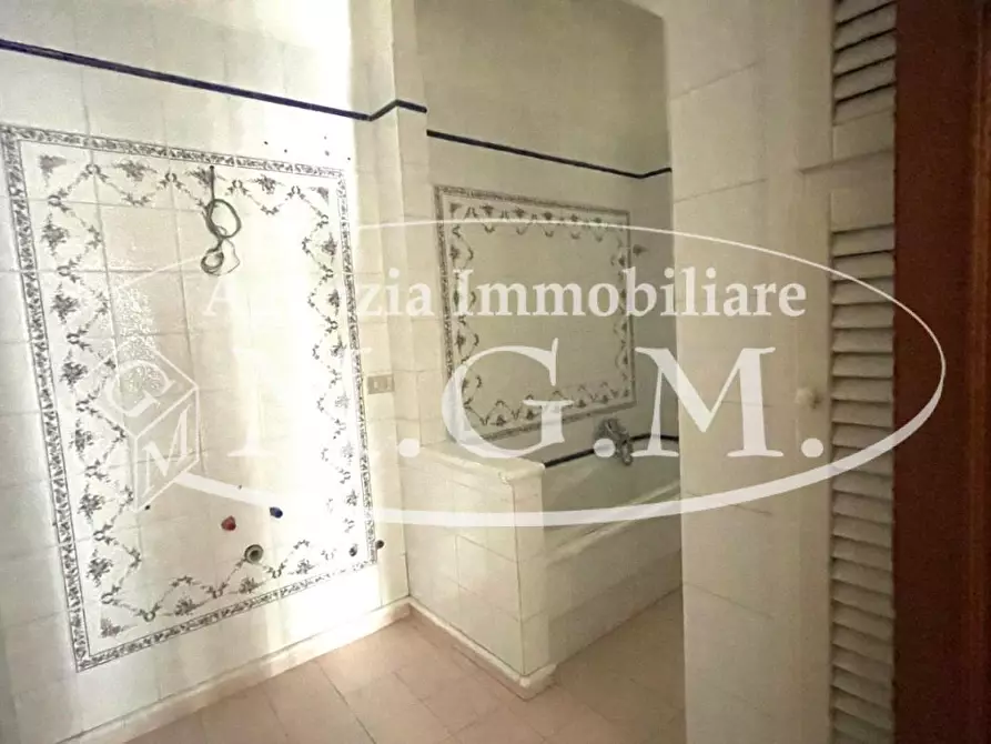 Immagine 9 di Ufficio in affitto  a Pontedera