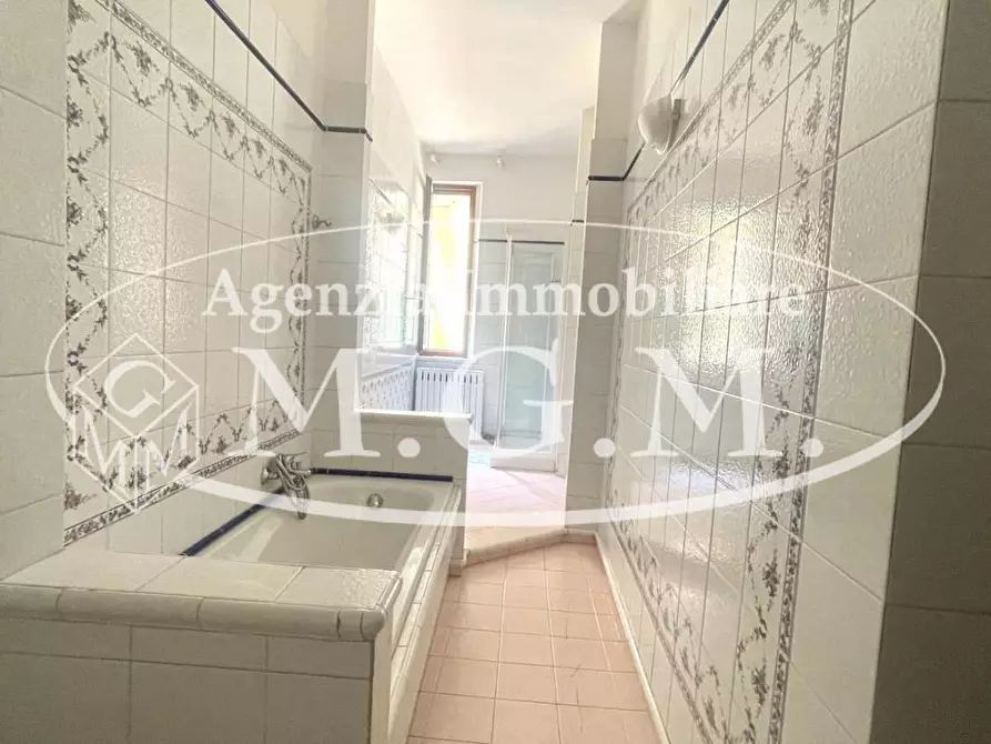 Immagine 10 di Ufficio in affitto  a Pontedera