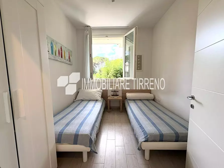 Immagine 6 di Appartamento in vendita  a Massa