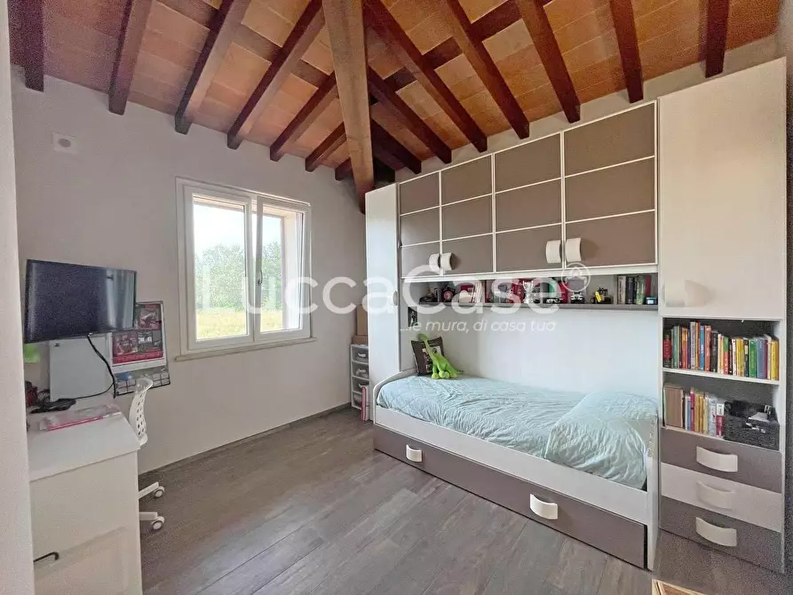 Immagine 29 di Villa in vendita  a Capannori