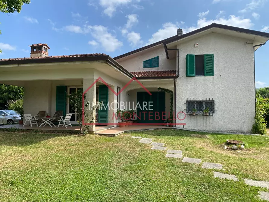 Immagine 4 di Casa indipendente in vendita  a Camaiore