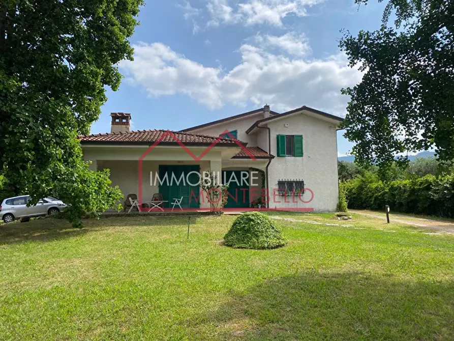 Immagine 11 di Casa indipendente in vendita  a Camaiore