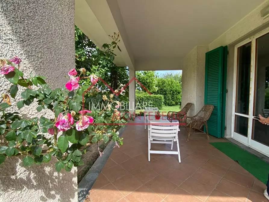 Immagine 10 di Casa indipendente in vendita  a Camaiore