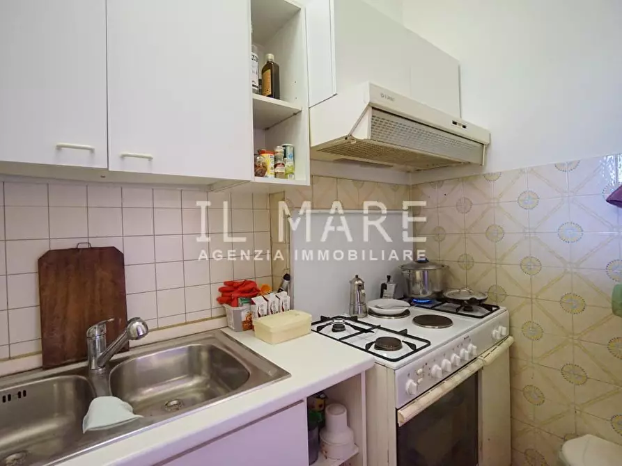 Immagine 6 di Appartamento in vendita  a Massa