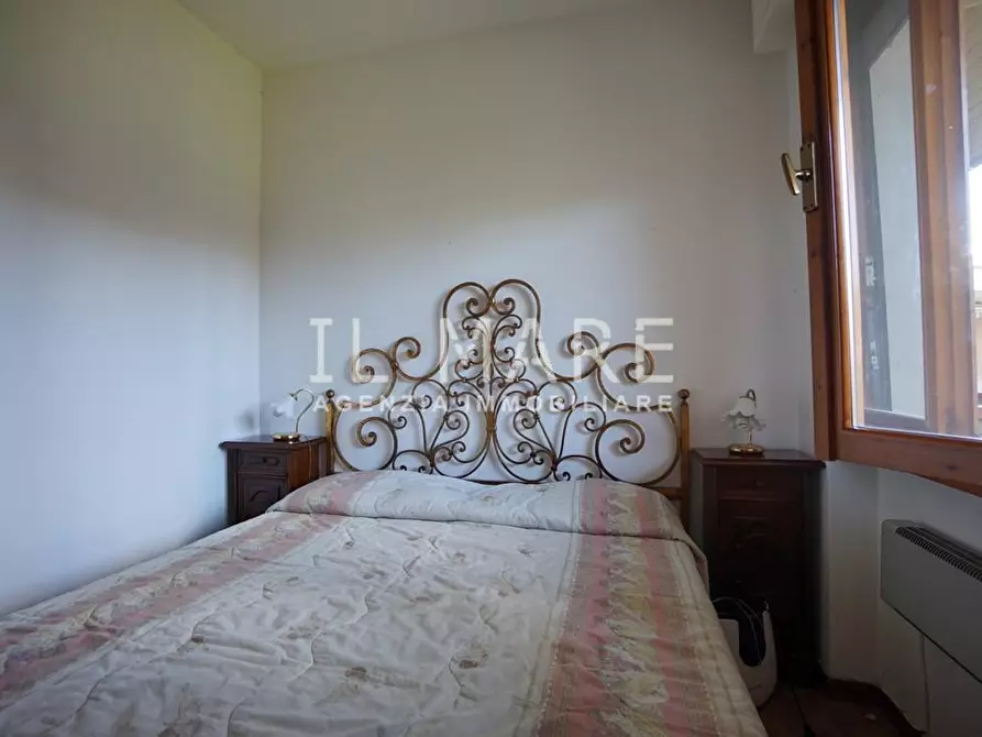 Immagine 12 di Appartamento in vendita  a Massa