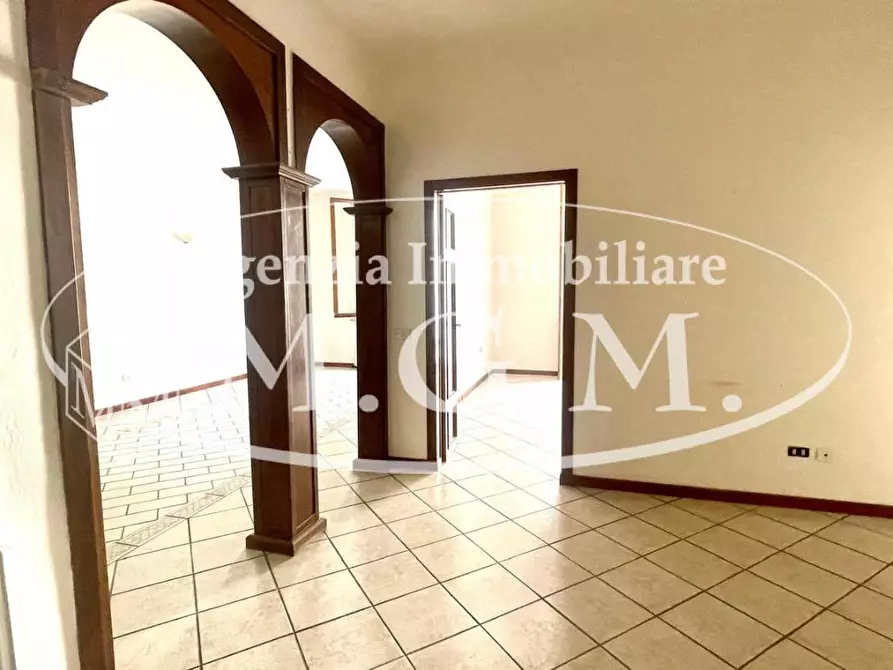 Immagine 2 di Ufficio in affitto  a Pontedera