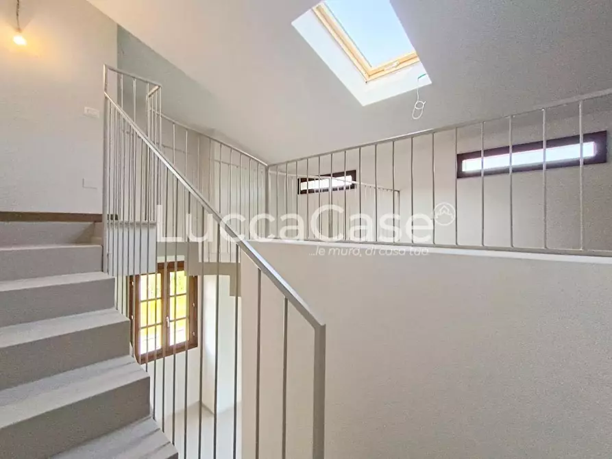 Immagine 23 di Casa bifamiliare in vendita  a Lucca