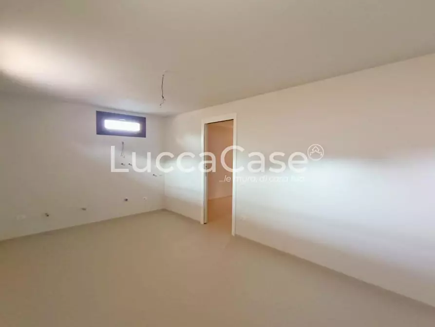 Immagine 42 di Casa bifamiliare in vendita  a Lucca