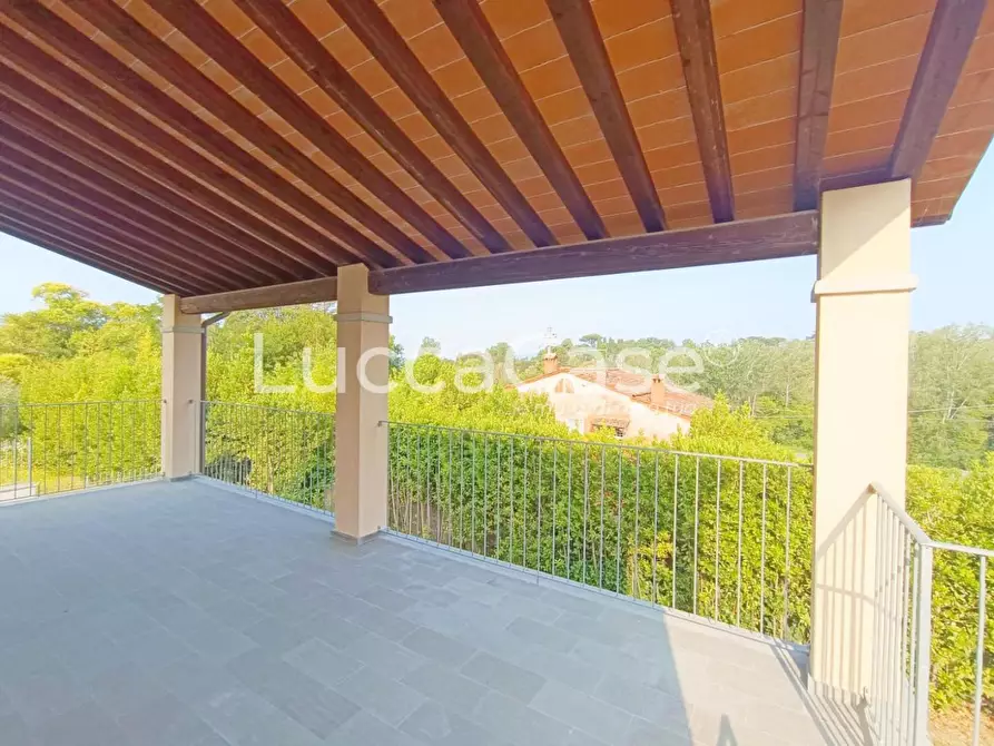 Immagine 8 di Casa bifamiliare in vendita  a Lucca