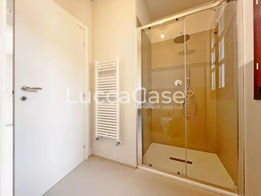 Immagine 50 di Casa bifamiliare in vendita  a Lucca