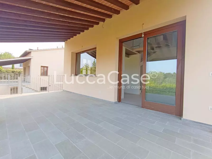 Immagine 13 di Casa bifamiliare in vendita  a Lucca