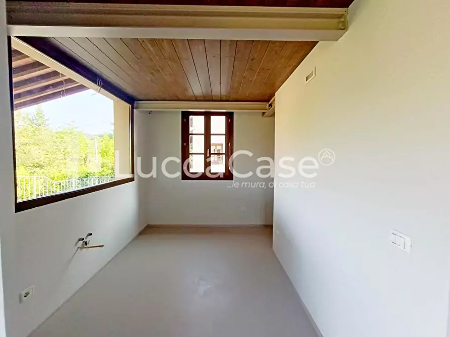 Immagine 16 di Casa bifamiliare in vendita  a Lucca