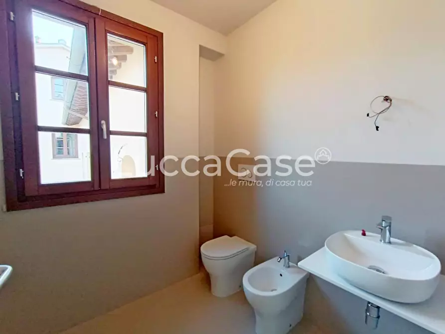 Immagine 40 di Casa bifamiliare in vendita  a Lucca