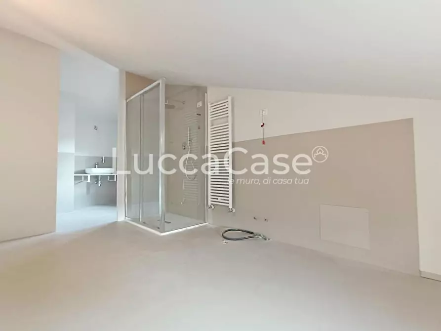 Immagine 37 di Casa bifamiliare in vendita  a Lucca