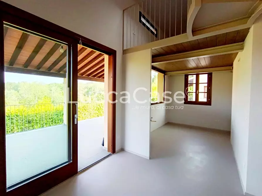 Immagine 12 di Casa bifamiliare in vendita  a Lucca