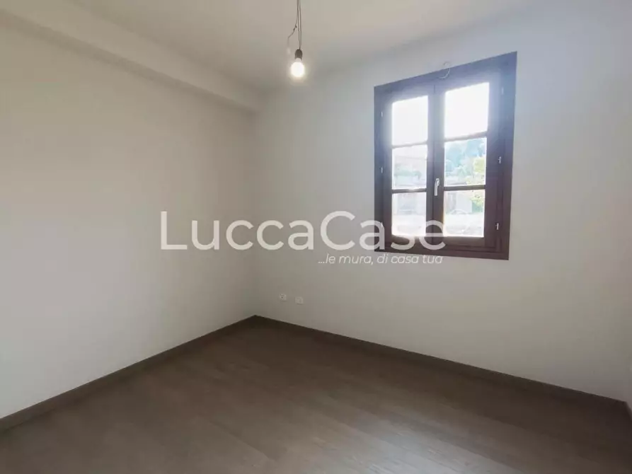 Immagine 27 di Casa bifamiliare in vendita  a Lucca