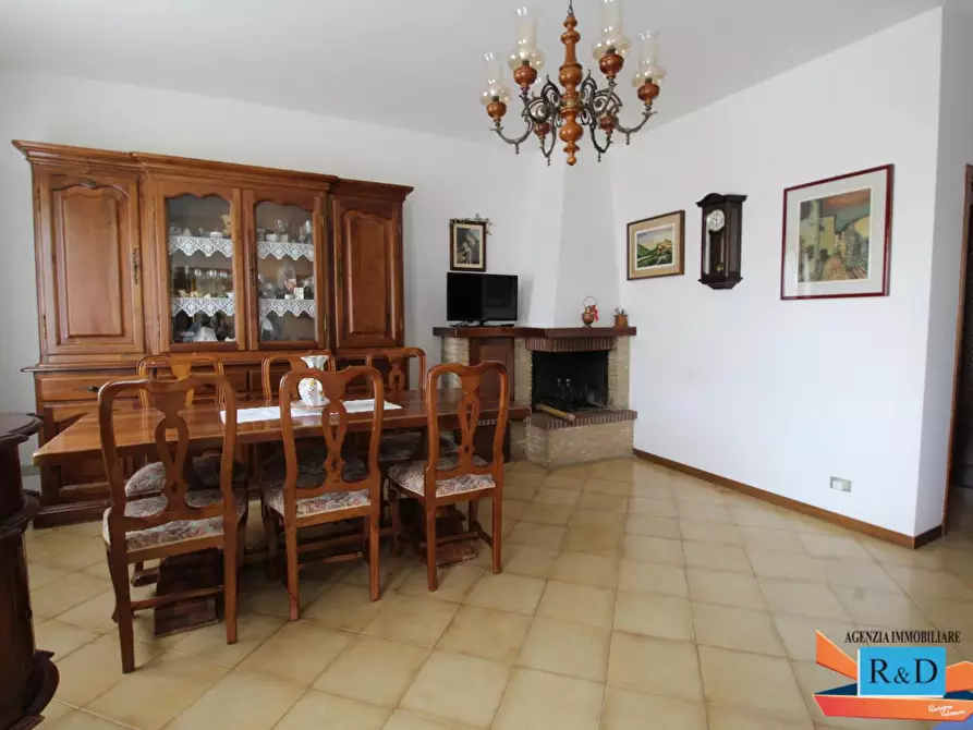 Immagine 2 di Appartamento in vendita  a San Gimignano