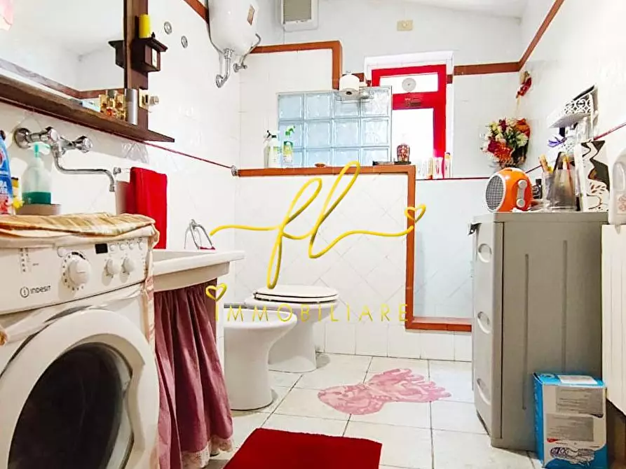 Immagine 12 di Casa colonica in vendita  a San Vincenzo