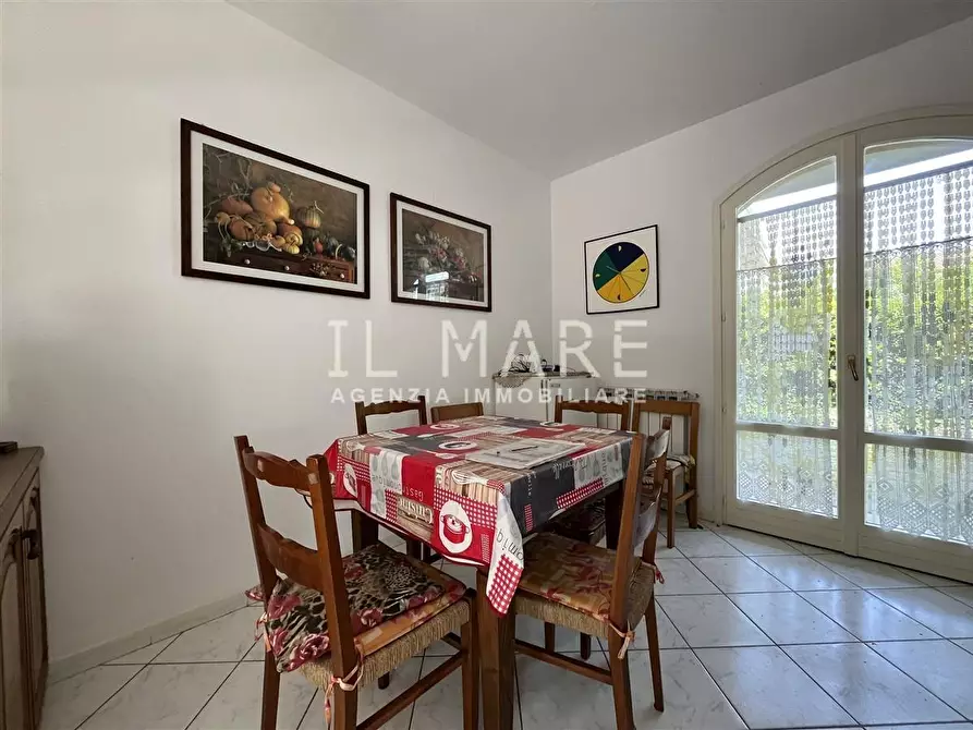 Immagine 8 di Appartamento in vendita  a Massa