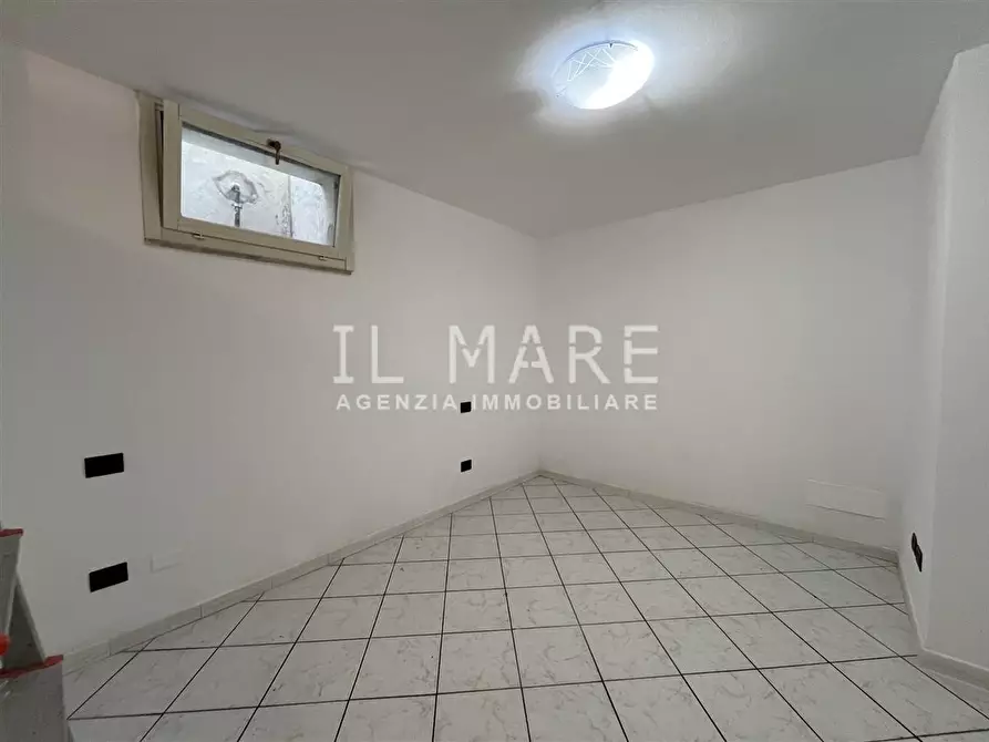 Immagine 24 di Appartamento in vendita  a Massa