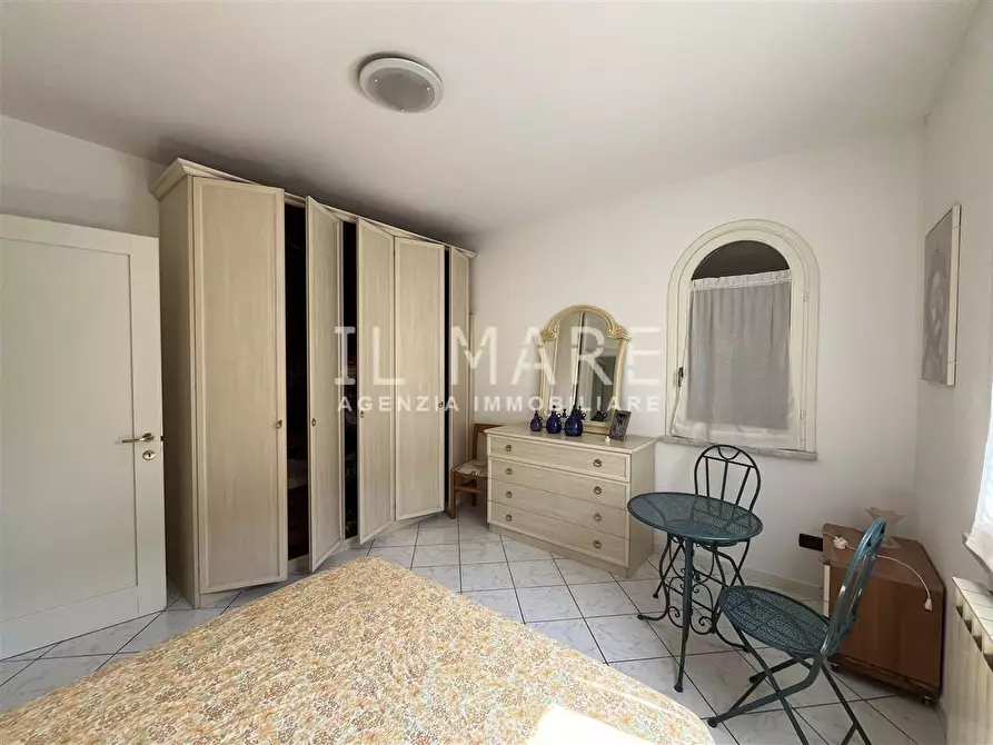 Immagine 18 di Appartamento in vendita  a Massa