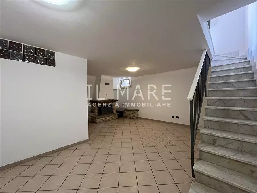 Immagine 21 di Appartamento in vendita  a Massa