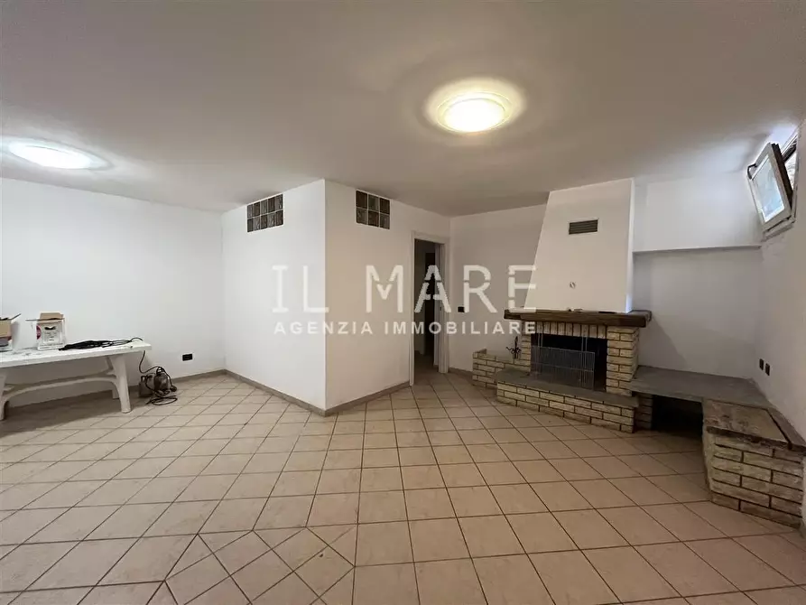 Immagine 22 di Appartamento in vendita  a Massa