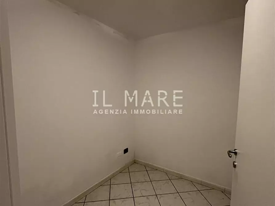 Immagine 23 di Appartamento in vendita  a Massa