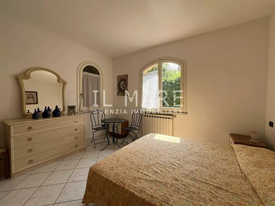 Immagine 16 di Appartamento in vendita  a Massa