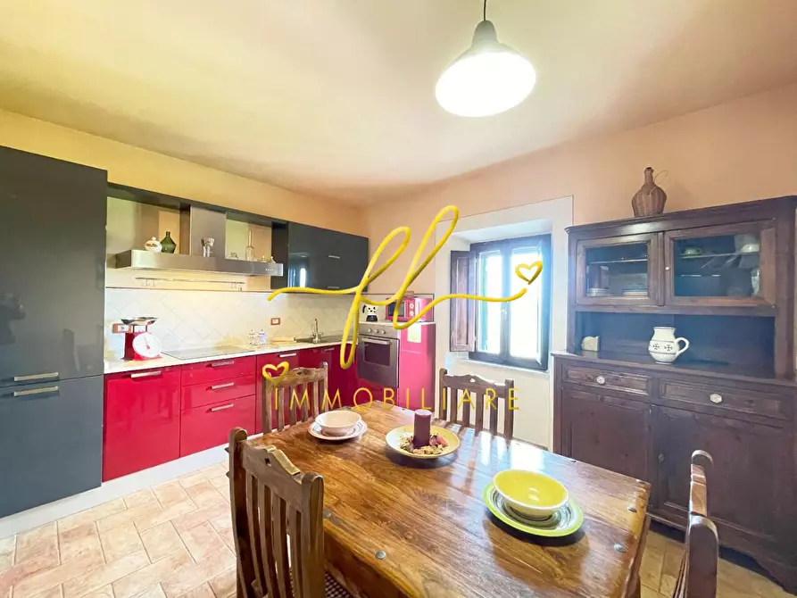 Immagine 4 di Appartamento in vendita  a Pomarance