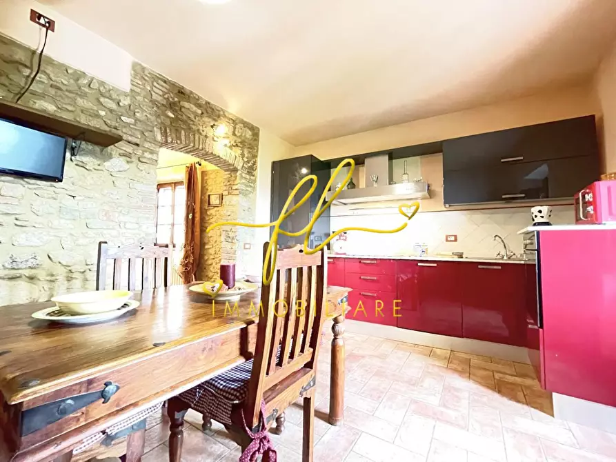 Immagine 6 di Appartamento in vendita  a Pomarance