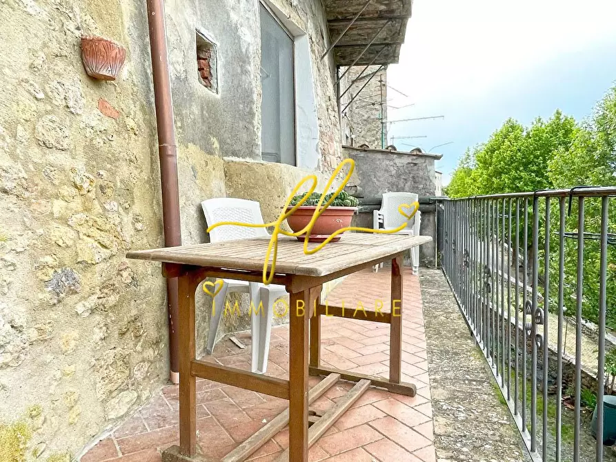 Immagine 22 di Appartamento in vendita  a Pomarance