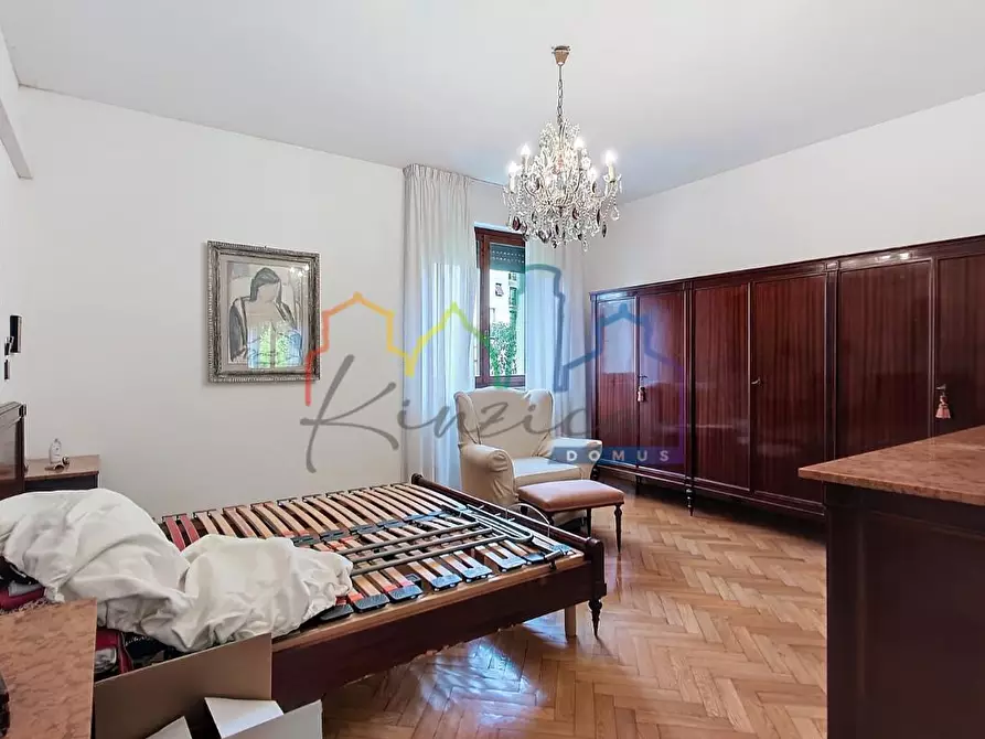 Immagine 9 di Appartamento in vendita  a Pisa