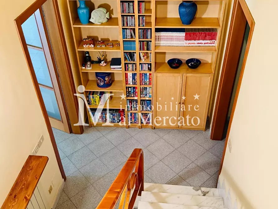 Immagine 30 di Villa in vendita  a Viareggio