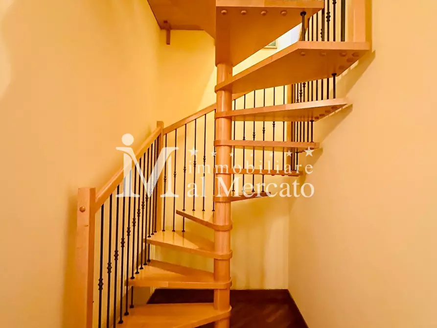 Immagine 24 di Villa in vendita  a Viareggio