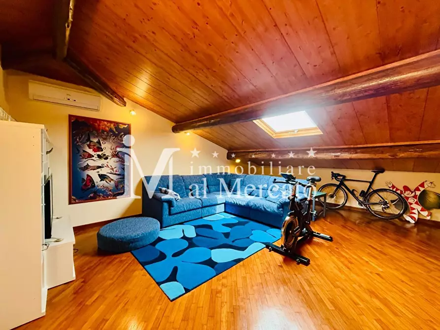 Immagine 25 di Villa in vendita  a Viareggio