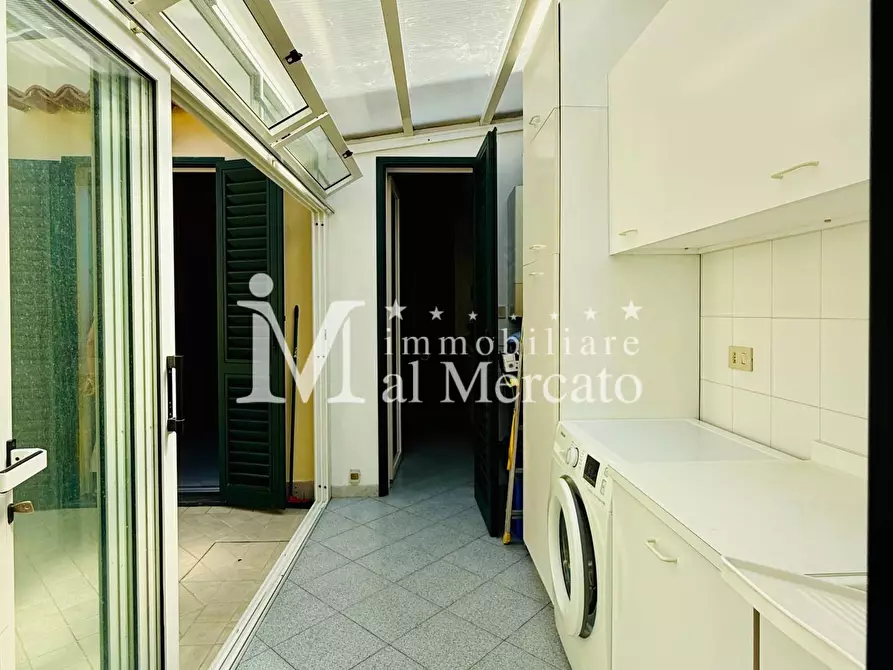 Immagine 13 di Villa in vendita  a Viareggio