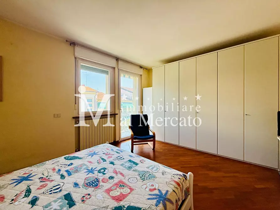 Immagine 20 di Villa in vendita  a Viareggio