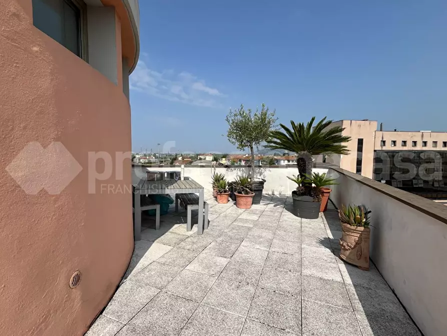 Immagine 21 di Mansarda in vendita  a Pontedera