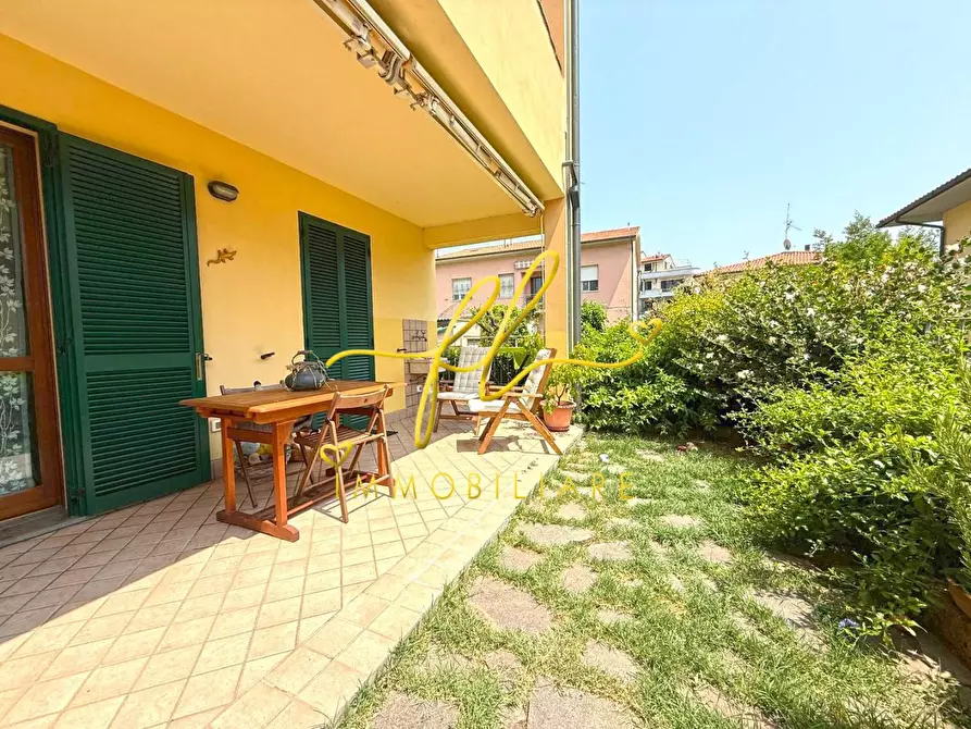 Immagine 15 di Appartamento in vendita  a Rosignano Marittimo