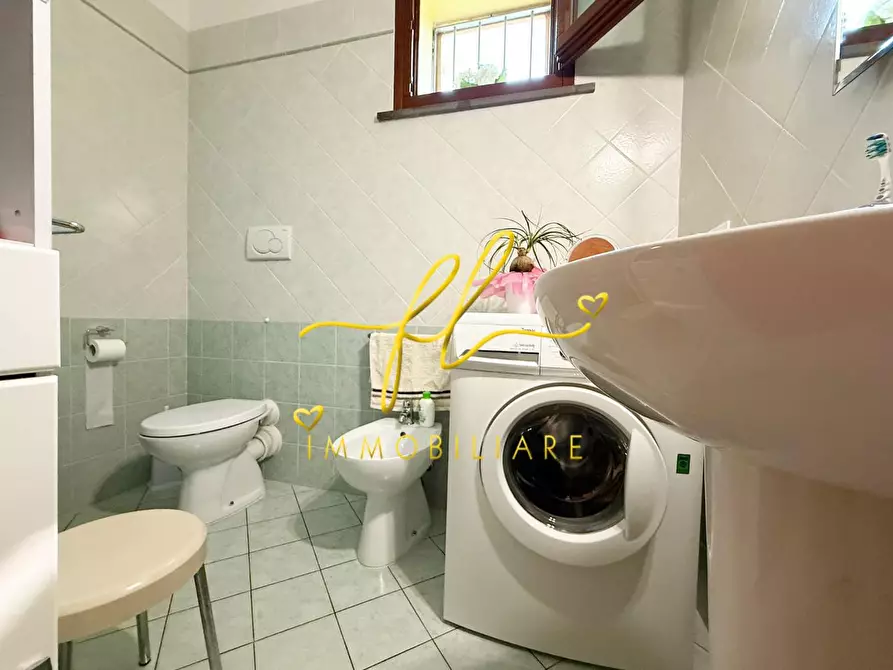 Immagine 12 di Appartamento in vendita  a Rosignano Marittimo