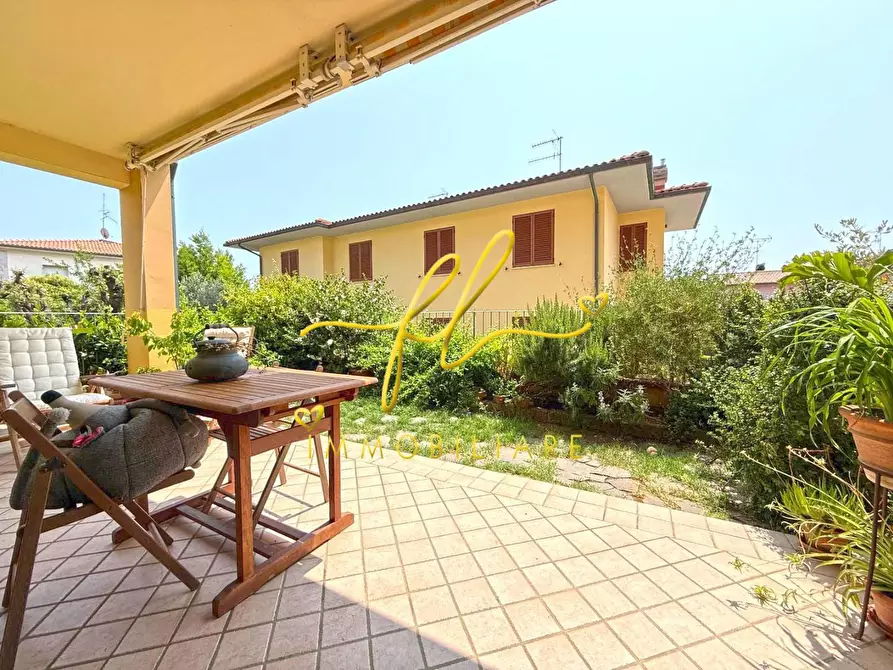 Immagine 13 di Appartamento in vendita  a Rosignano Marittimo