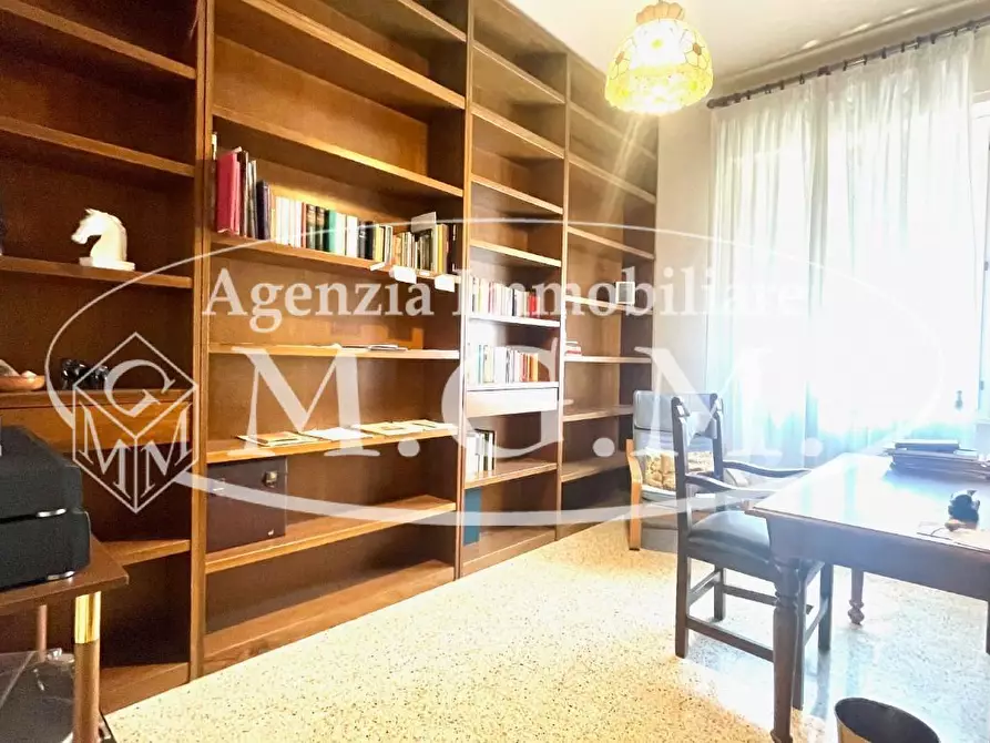 Immagine 18 di Appartamento in vendita  a Pontedera