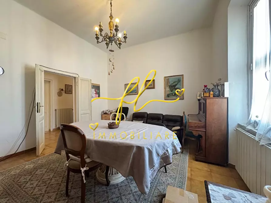 Immagine 5 di Appartamento in vendita  a Livorno