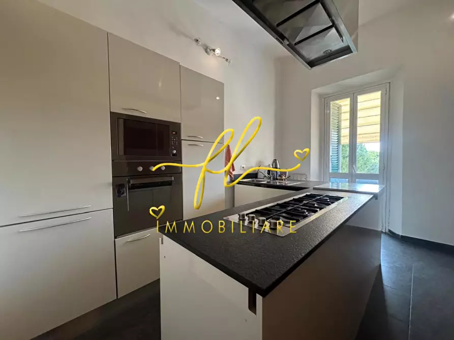 Immagine 10 di Appartamento in vendita  a Livorno