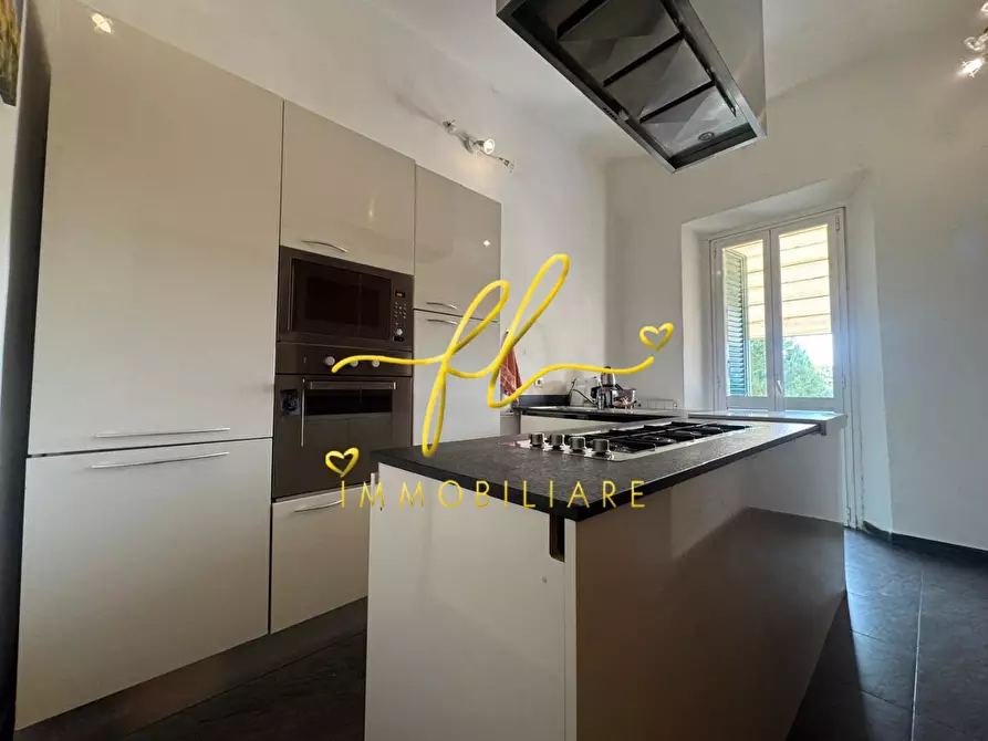 Immagine 8 di Appartamento in vendita  a Livorno