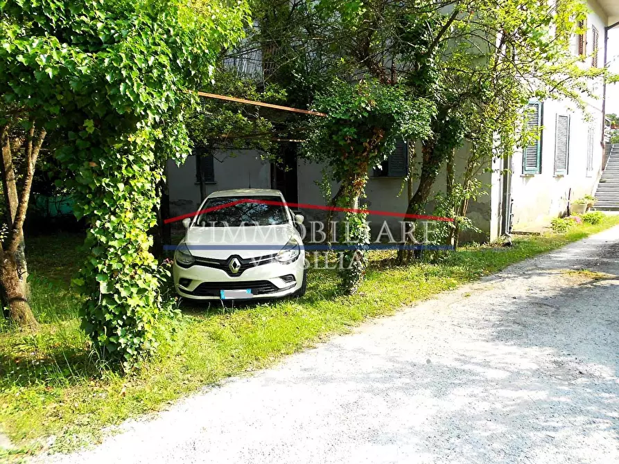 Immagine 29 di Casa bifamiliare in vendita  a Massa