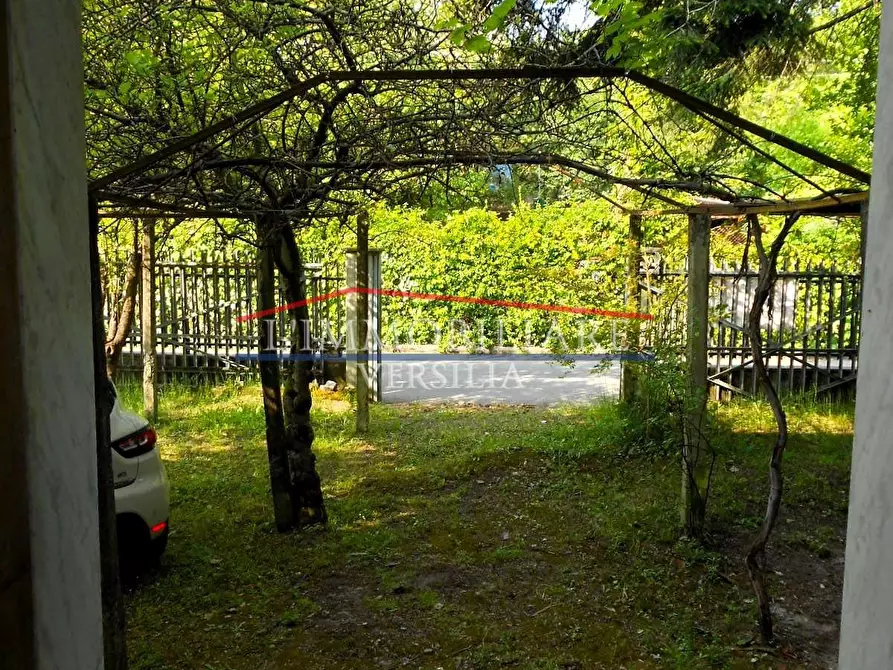 Immagine 28 di Casa bifamiliare in vendita  a Massa